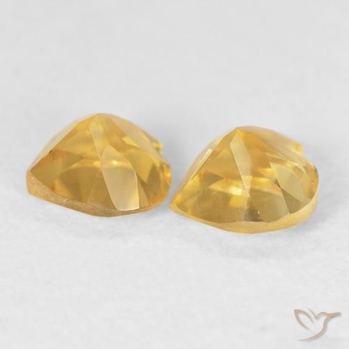Shop natural 0.90ct 明るいゴールド シトリン gems, 心臓, from ブラジル at GemSelect. In stock, global shipping!