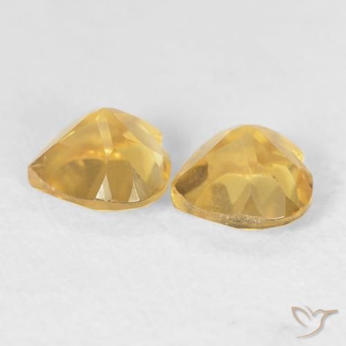 Shop natural 0.90ct 濃いゴールド シトリン gems, 心臓, from ブラジル at GemSelect. In stock, global shipping!