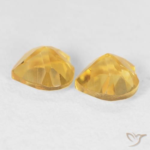 Shop natural 0.90ct 明るいゴールド シトリン gems, 心臓, from ブラジル at GemSelect. In stock, global shipping!
