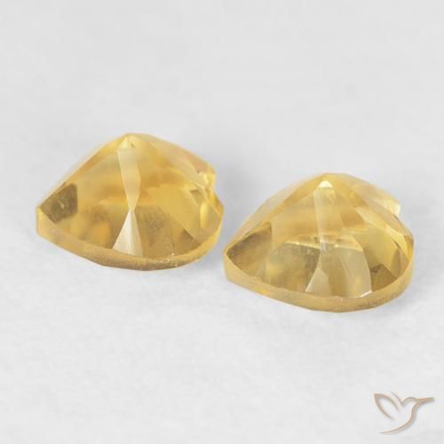 Shop natural 0.96ct 濃いゴールド シトリン gems, 心臓, from ブラジル at GemSelect. In stock, global shipping!