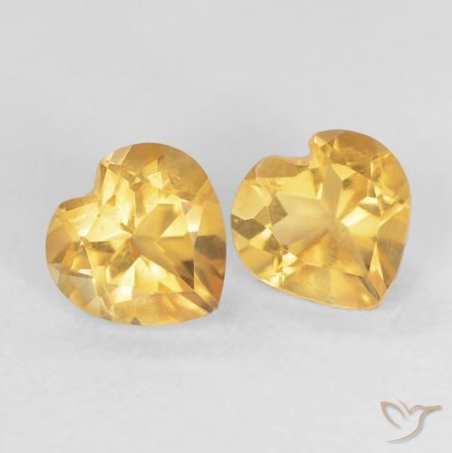 Shop natural 1.50ct ミディアムゴールド シトリン gems, 心臓, from ブラジル at GemSelect. In stock, global shipping!