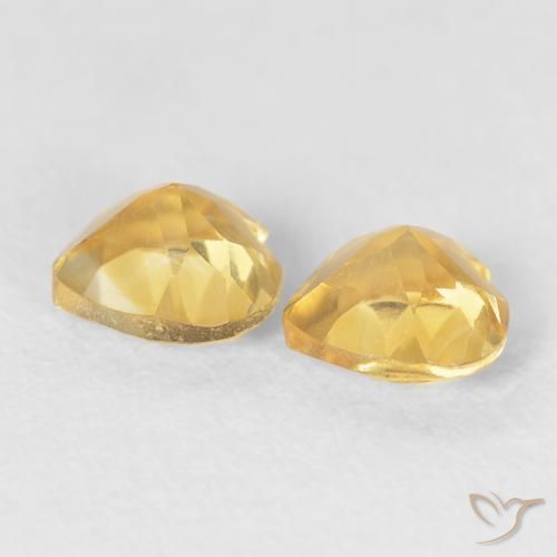 Shop natural 0.93ct ミディアムゴールド シトリン gems, 心臓, from ブラジル at GemSelect. In stock, global shipping!