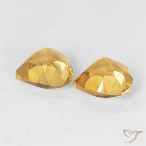 Shop natural 0.83ct ゴールド シトリン gems, 心臓, from ブラジル at GemSelect. In stock, global shipping!