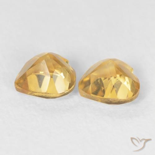 Shop natural 0.90ct Medium Dark-Golden シトリン gems, 心臓, from ブラジル at GemSelect. In stock, global shipping!