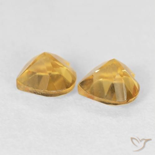 Shop natural 0.90ct ゴールド シトリン gems, 心臓, from ブラジル at GemSelect. In stock, global shipping!