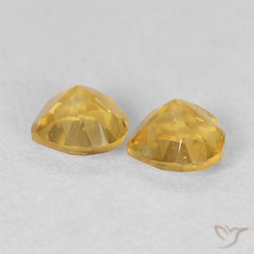 Shop natural 0.96ct ゴールドオレンジ シトリン gems, 心臓, from ブラジル at GemSelect. In stock, global shipping!