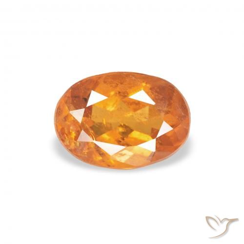 0.76ct 天然 赤みがかったオレンジ クリノヒューマイト, 楕円形, SI