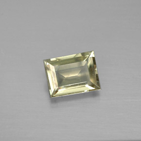 0.81カラットの天然グリーン/ピンクカラーチェンジダイアスポア（6.1×4.7 mm・バゲット）