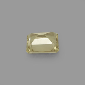 0.67カラットの天然グリーン/ピンクカラーチェンジダイアスポア（5.6×4.8 mm・エメラルドカット）