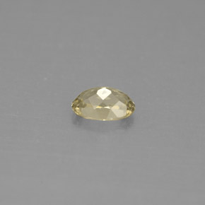 0.54カラットの天然グリーン/ピンクカラーチェンジダイアスポア（6.1×4.1 mm・オーバルカット）