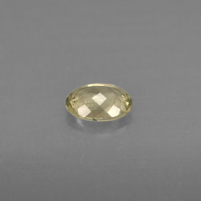 0.67カラットの天然グリーン/ピンクカラーチェンジダイアスポア（6.2×5 mm・オーバルカット）