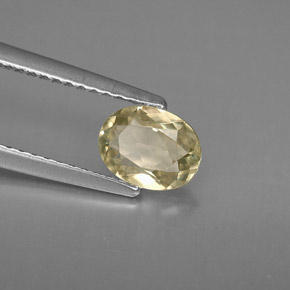 0.77カラットの天然グリーン/ピンクカラーチェンジダイアスポア（6.9×5.2 mm・オーバルカット）