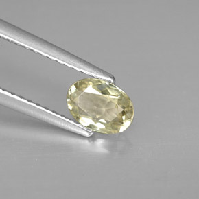 0.61カラットの天然グリーン/ピンクカラーチェンジダイアスポア（6.3×4.4 mm・オーバルカット）