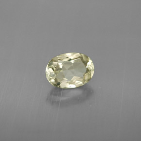 0.95カラットの天然グリーン/ピンクカラーチェンジダイアスポア（7.1×5.1 mm・オーバルカット）