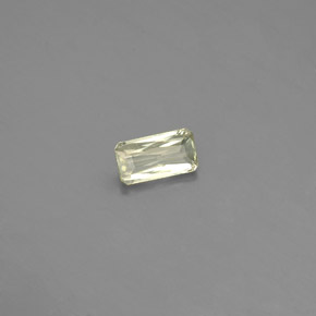 0.35カラットの天然グリーン/ピンクカラーチェンジダイアスポア（5.6×3 mm・エメラルドカット）