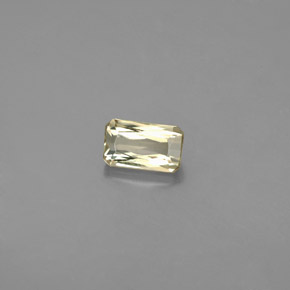 0.62カラットの天然グリーン/ピンクカラーチェンジダイアスポア（6.1×3.6 mm・エメラルドカット）