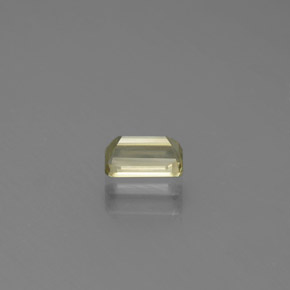 0.50カラットの天然グリーン/ピンクカラーチェンジダイアスポア（5.5×3.1 mm・エメラルドカット）