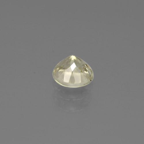 0.58カラットの天然とても淡いイエローカラーチェンジダイアスポア（4.90 mm・ラウンドカット）