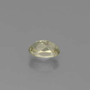 0.89カラットの天然イエローベージュカラーチェンジダイアスポア（7×4.5 mm・オーバルカット）