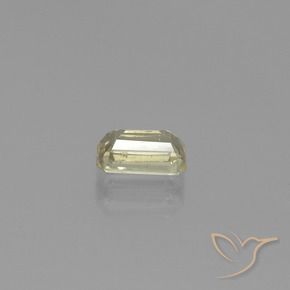 0.83カラットの天然ライトゴールデンイエロー色が変わるダイアスポア、八角形 / エメラルドカット、VS-SI