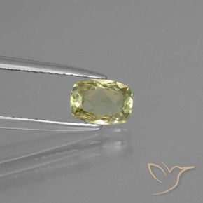 0.73カラットの天然非常に薄い黄色色が変わるダイアスポア、クッション、VVS