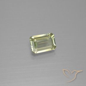 0.86カラットの天然茶色がかった黄色色が変わるダイアスポア、八角形 / エメラルドカット、VVS-VS