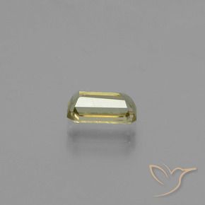 0.95カラットの天然イエローグリーン色が変わるダイアスポア、八角形 / エメラルドカット、VS