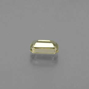 1.10カラットの天然アーシーイエローカラーチェンジダイアスポア（7.5×4.6 mm・エメラルドカット）