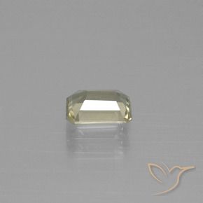 0.90カラットの天然ライトイエロー色が変わるダイアスポア、八角形 / エメラルドカット、VVS-VS