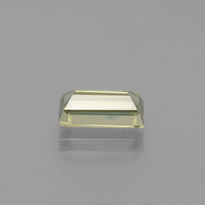 1.68カラットの天然グリーン/ピンクカラーチェンジダイアスポア（9.2×4.9 mm・バゲット）
