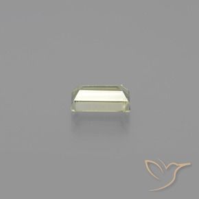 1.41カラットの天然とても淡いイエローカラーチェンジダイアスポア（8.4×4.8 mm・バゲット）