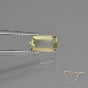 0.91カラットの天然イエローベージュ色が変わるダイアスポア、八角形 / エメラルドカット、VVS-VS