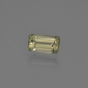 0.76カラットの天然茶色がかった黄色カラーチェンジダイアスポア（6.8×3.8 mm・エメラルドカット）