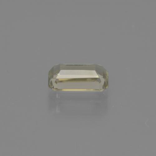 0.86カラットの天然茶色がかった黄色カラーチェンジダイアスポア（7.2×4.2 mm・エメラルドカット）