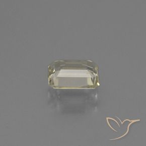 0.80カラットの天然ライトイエロー色が変わるダイアスポア、八角形 / エメラルドカット、VS