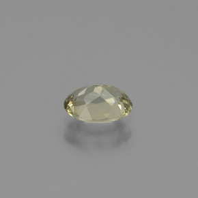 0.93カラットの天然グリーン/ピンクカラーチェンジダイアスポア（7.2×5.1 mm・オーバルカット）