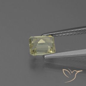0.99カラットの天然非常に薄い黄色色が変わるダイアスポア、八角形 / エメラルドカット、VS