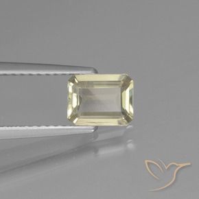 0.80カラットの天然イエローベージュ色が変わるダイアスポア、八角形 / エメラルドカット、VVS-VS