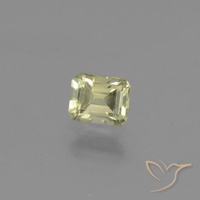 0.74カラットの天然非常に薄い黄色色が変わるダイアスポア、八角形 / エメラルドカット、VS
