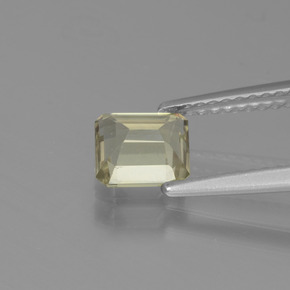 0.99カラットの天然グリーン/ピンクカラーチェンジダイアスポア（6×5.5 mm・エメラルドカット）