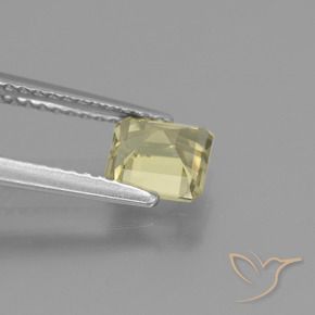0.97カラットの天然薄いイエロー色が変わるダイアスポア、八角形 / エメラルドカット、VS