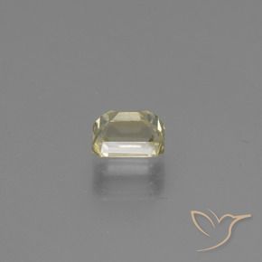 0.83カラットの天然非常に薄い黄色色が変わるダイアスポア、八角形 / エメラルドカット、VVS-VS