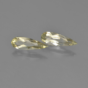 自然派の商品を探す 1.54ct グリーンからピンク 色が変わるダイアスポア 宝石, 洋梨の形, トルコ からGemSelectで. 在庫あり、世界各国へ発送!