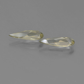 自然派の商品を探す 1.54ct グリーンからピンク 色が変わるダイアスポア 宝石, 洋梨の形, トルコ からGemSelectで. 在庫あり、世界各国へ発送!