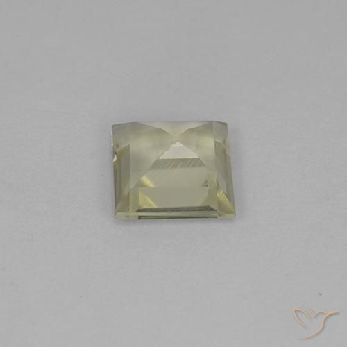 0.78カラットの天然薄いイエロー色が変わるダイアスポア、四角形、VS