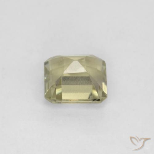 0.80カラットの天然薄いイエローカラーチェンジダイアスポア（5.4×5.2 mm・エメラルドカット）