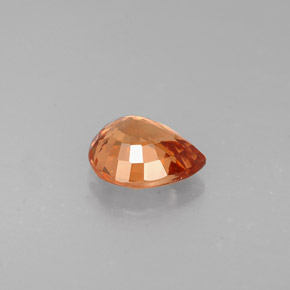 1.23カラットの天然オレンジカラーチェンジガーネット（7×6 mm・洋梨の形）