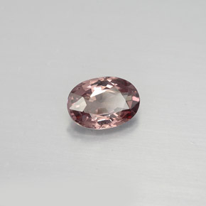 0.76カラットの天然ピンクがかったローズ〜レッドピンクカラーチェンジガーネット（6.5×4.6 mm・オーバルカット）