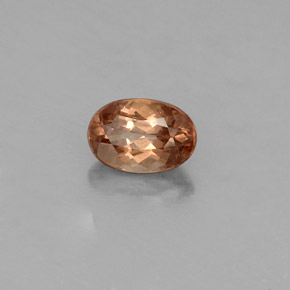 0.58カラットの天然茶色がかったローズ〜レッドカラーチェンジガーネット（5.8×4 mm・オーバルカット）