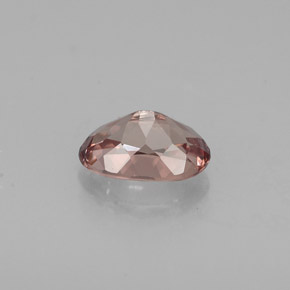 0.59カラットの天然ピンクがかったローズ〜レッドピンクカラーチェンジガーネット（5.9×4.1 mm・オーバルカット）